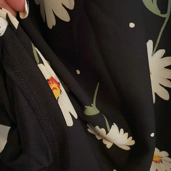 Le Lis Black White Daisy Floral Polka Dot Print Lined Maxi Dress NWT - Picture 13 of 15